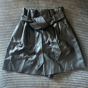 [NWT] ZARA black faux leather high-waisted shorts with belt